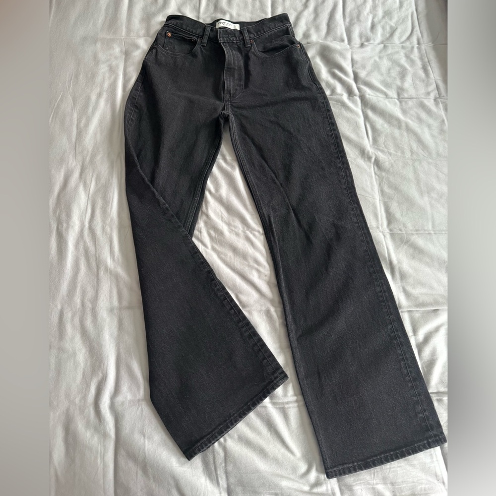 Abercrombie High Rise 90s Relaxed Black Jeans